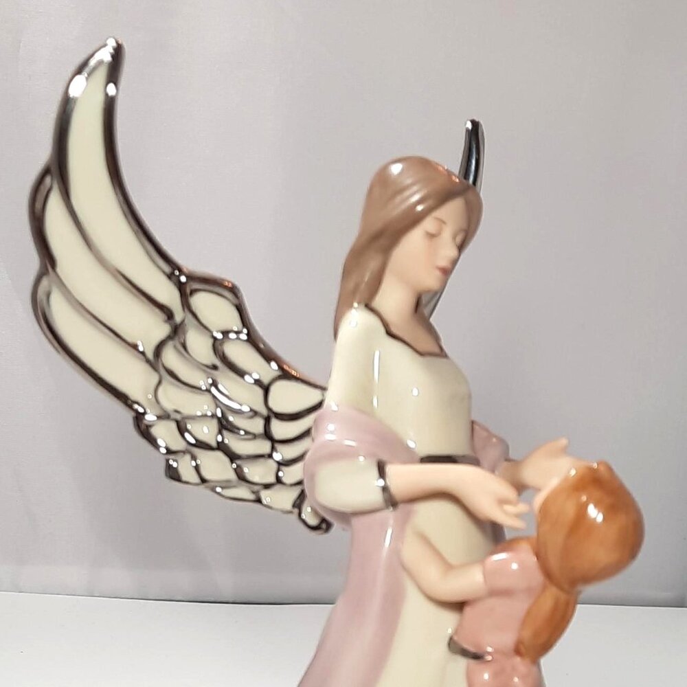 Bradford Angel Porcelain Music Box Grandaughter Plays Wind beneath My Wings